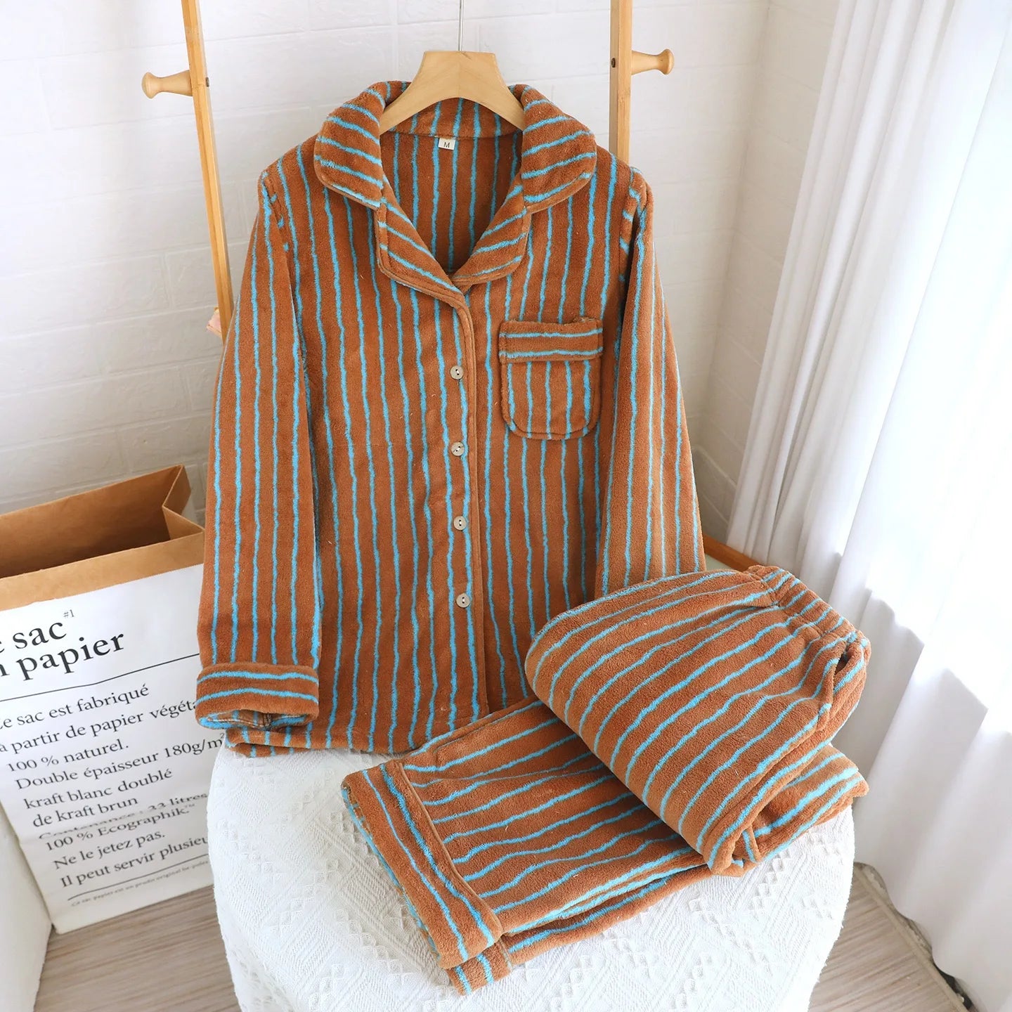 Winter couple pajamas Women's Pajamas Flannel Pajamas 2 Piece Set Warm and Soft Home Clothes men's pajamas Girl's Nightwear