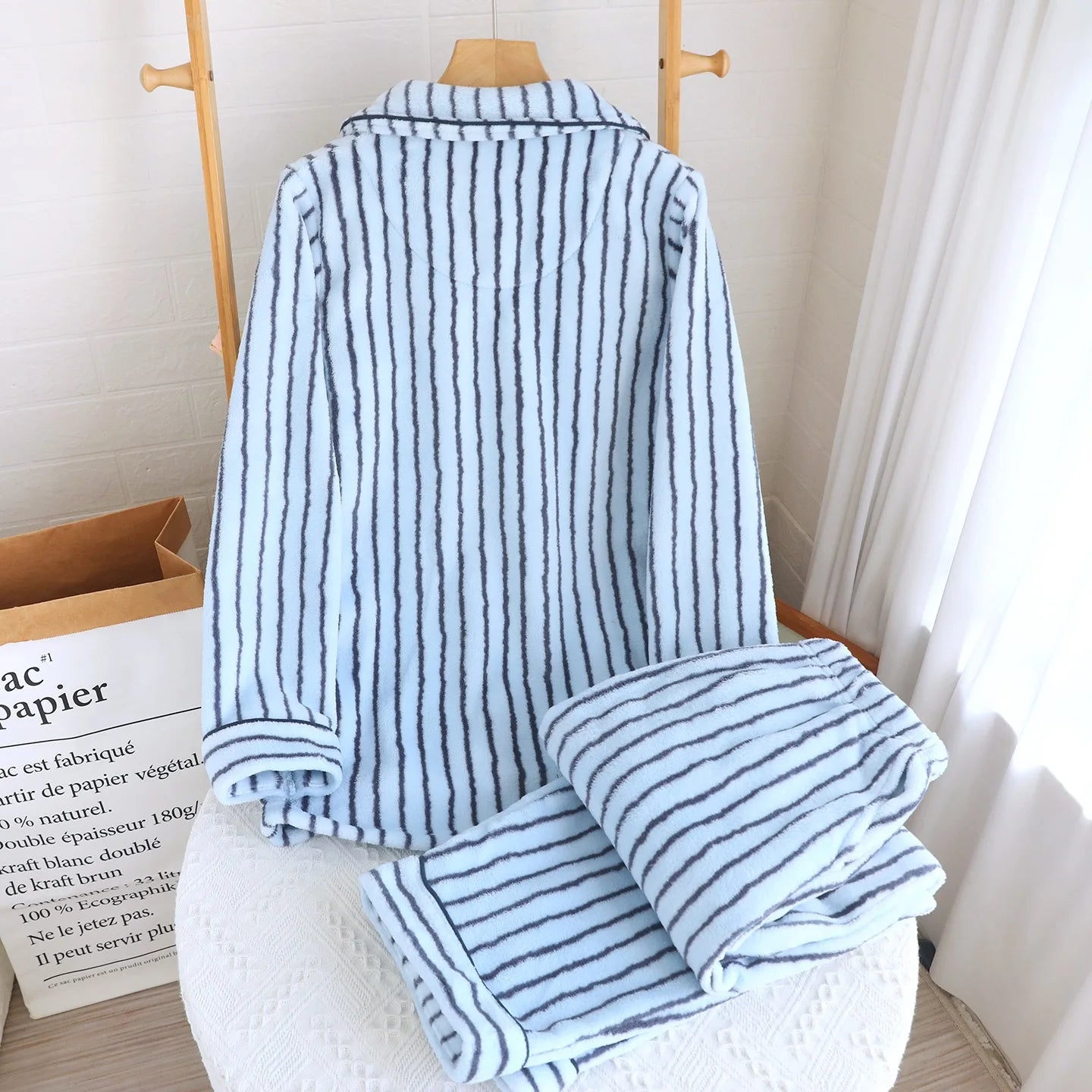 Winter couple pajamas Women's Pajamas Flannel Pajamas 2 Piece Set Warm and Soft Home Clothes men's pajamas Girl's Nightwear