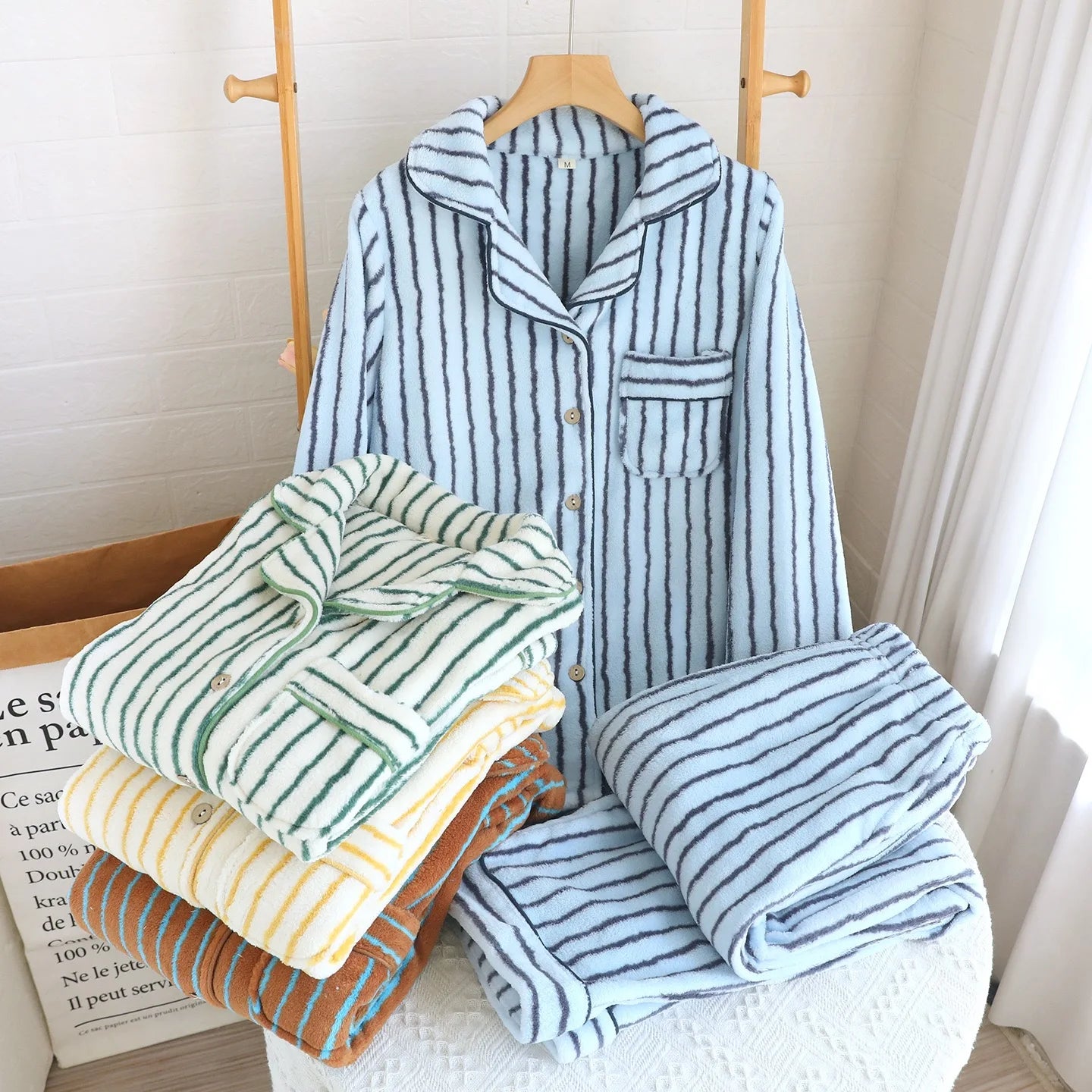 Winter couple pajamas Women's Pajamas Flannel Pajamas 2 Piece Set Warm and Soft Home Clothes men's pajamas Girl's Nightwear